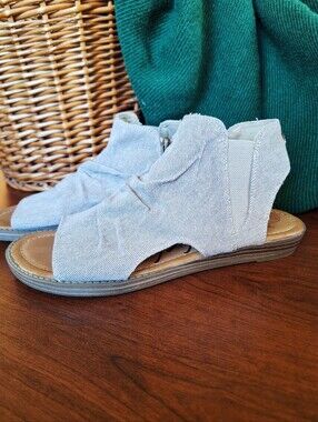 NWOT Blowfish Malibu Women's Balla Canvas Beige/Gray Sandal Size 11